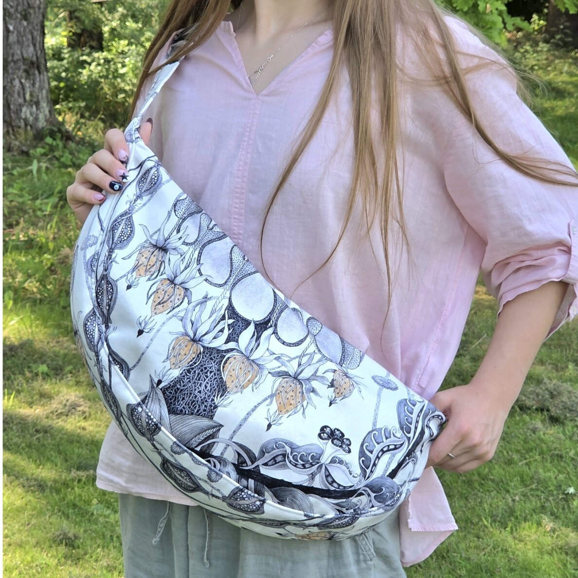 Hobo handbag, "Carousel" Big 7 Hobo handbag, "Carousel" Big 7