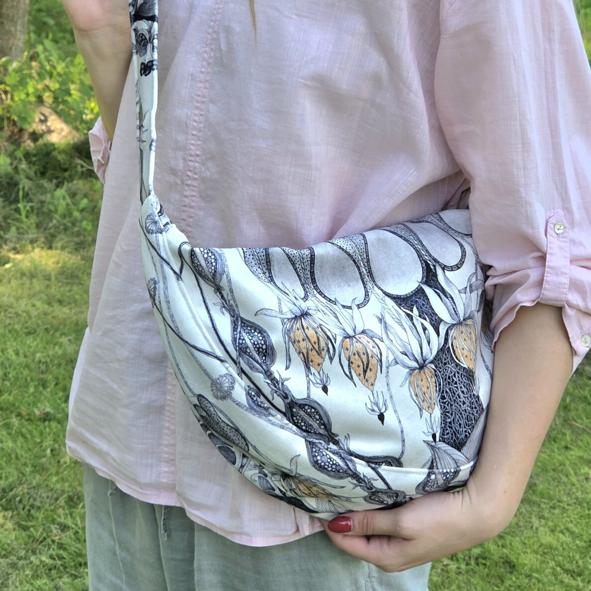 Hobo handbag, "Carousel" Big 4