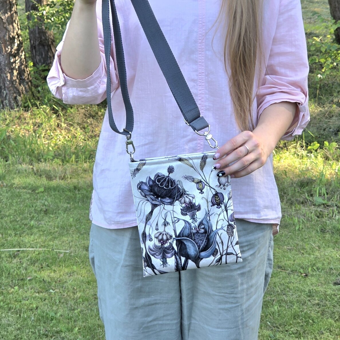 Handbag, medium "A flowery tale" Handbag, medium "A flowery tale"