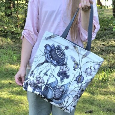 Tote bag, medium ,"A flowery tale"